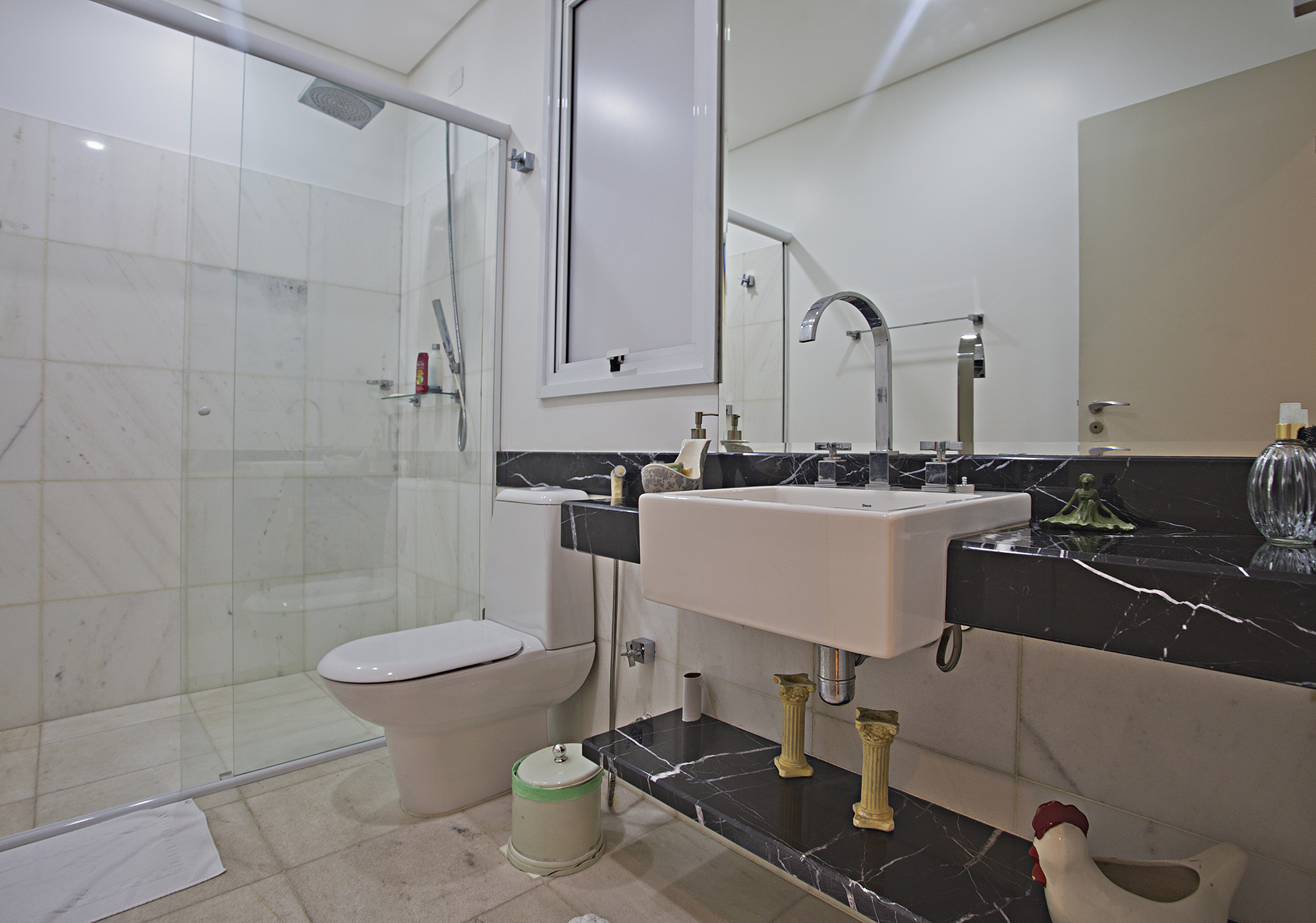  Home in a gated community surrounded by greenery - 物件實景