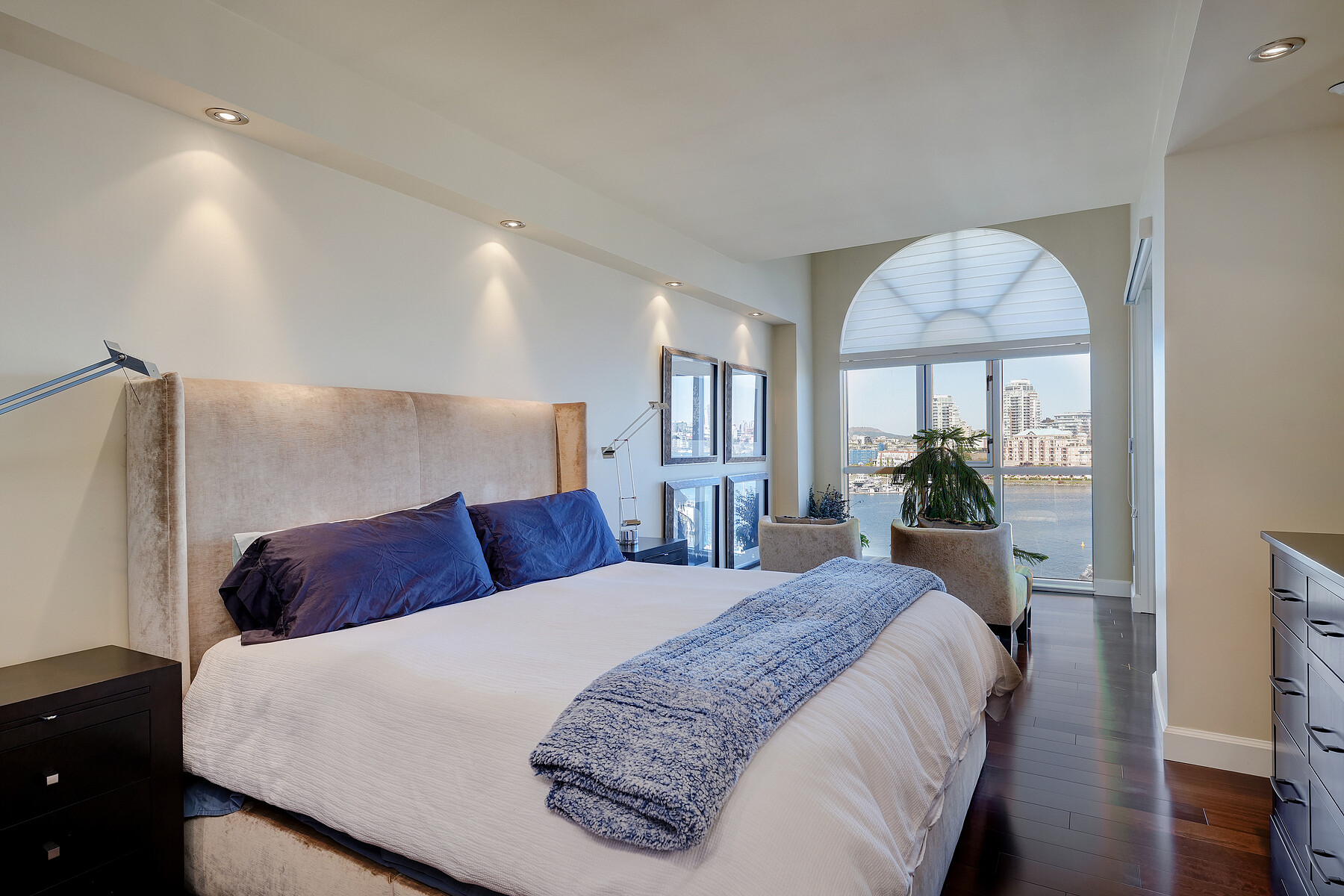  Shoal Point Penthouse - 物件實景