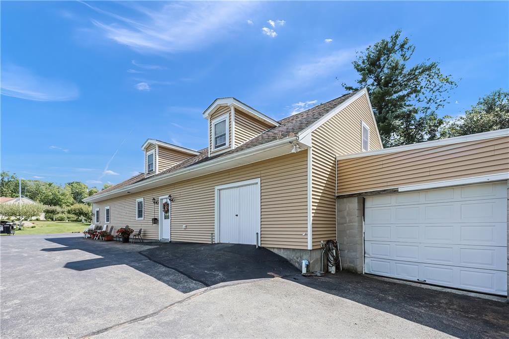 Attleboro, Rhode Island, 02703, United States, 3 Bedrooms Bedrooms, ,3 BathroomsBathrooms,Residential,For Sale,1974468