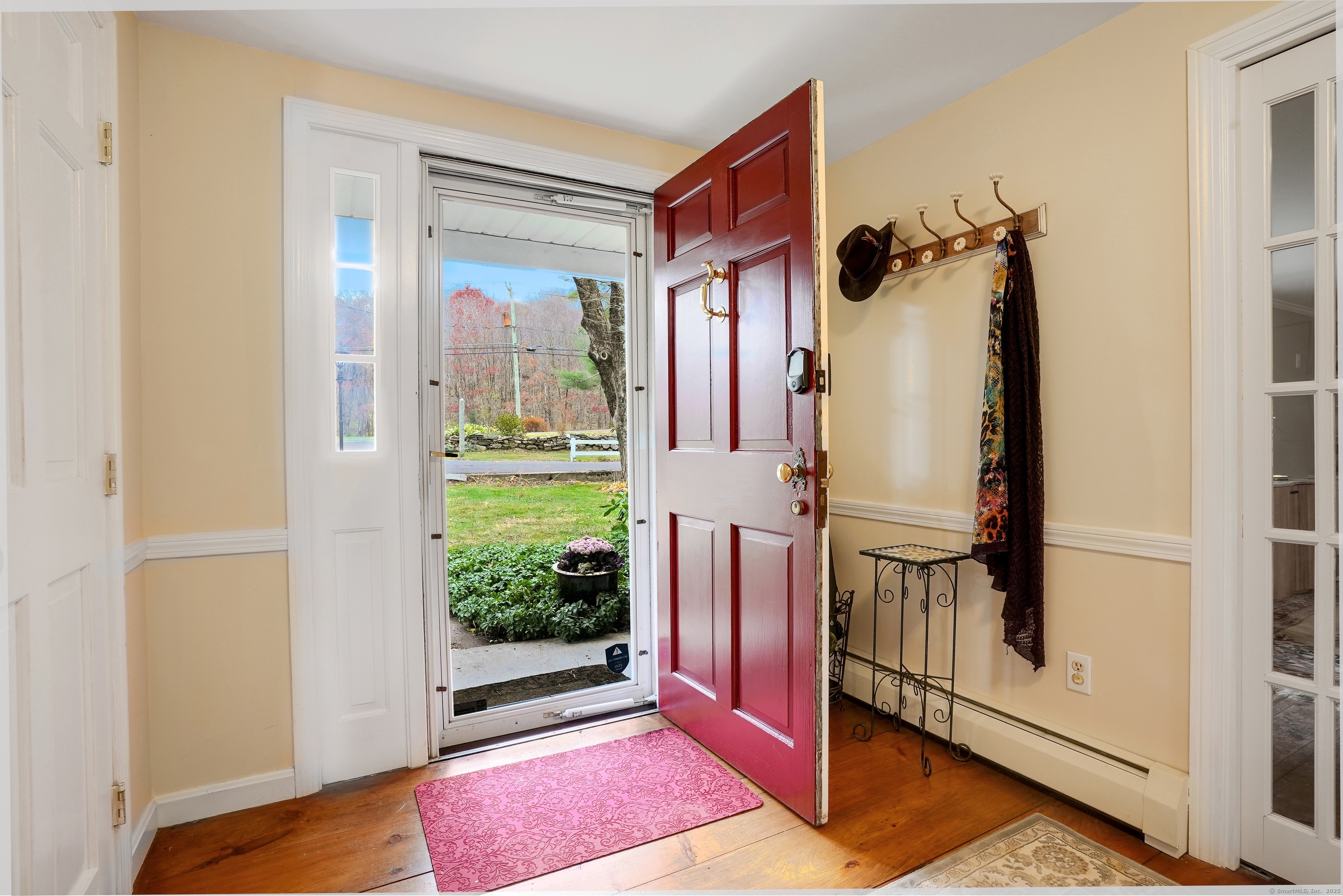 Canton, Connecticut, 06019, United States, 4 Bedrooms Bedrooms, ,3 BathroomsBathrooms,Residential,For Sale,1987943