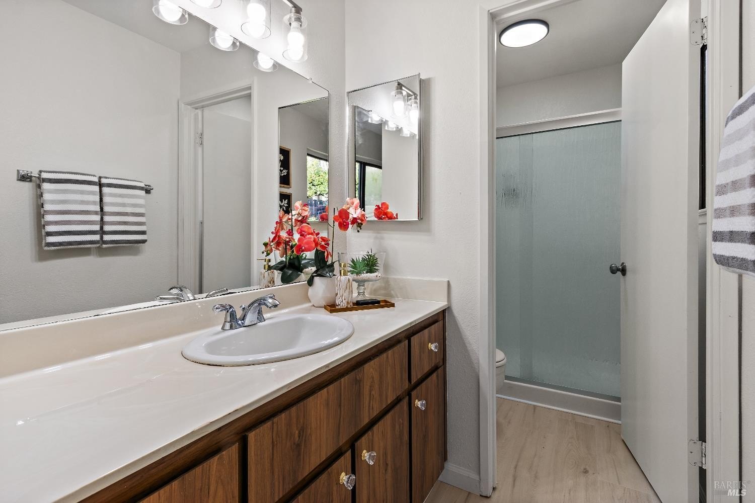 Hercules, California, 94547, United States, 2 Bedrooms Bedrooms, ,2 BathroomsBathrooms,Residential,For Sale,1988230