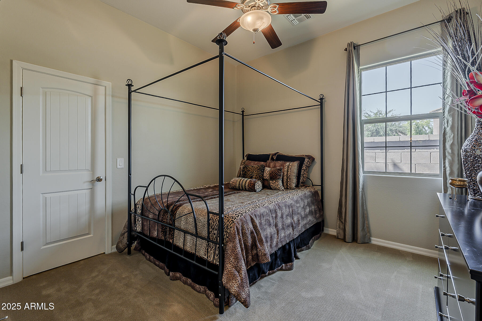 Chandler, Arizona, 85249, United States, 3 Bedrooms Bedrooms, ,Residential,For Sale,1939871