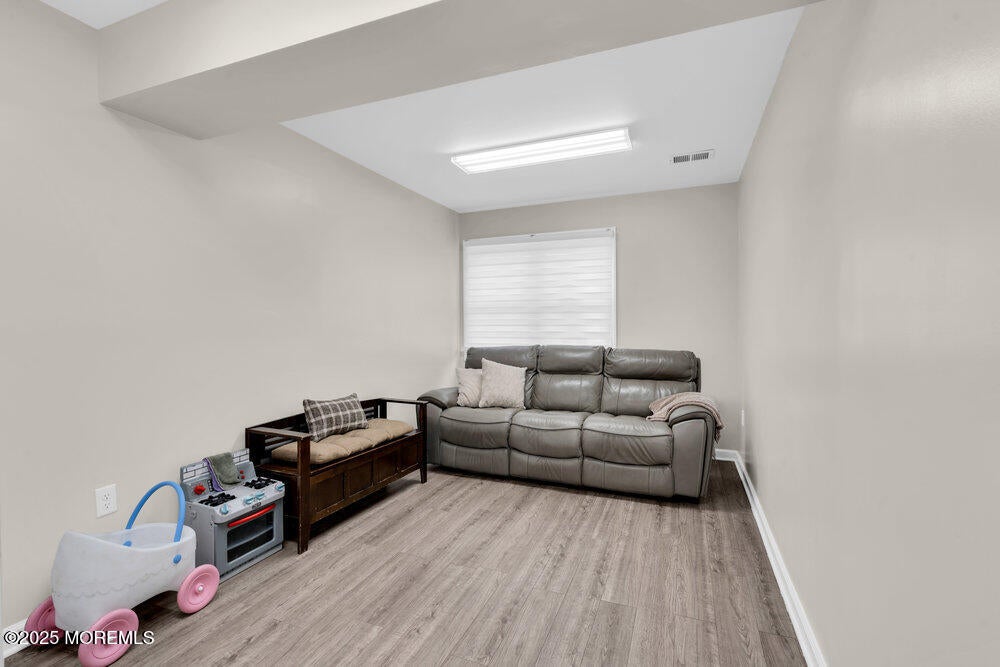 Lakewood, New Jersey, 08701, United States, 5 Bedrooms Bedrooms, ,2 BathroomsBathrooms,Residential,For Sale,2005162