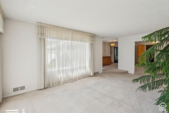 Woods Cross, Utah, 84010, United States, 5 Bedrooms Bedrooms, ,4 BathroomsBathrooms,Residential,For Sale,1976447