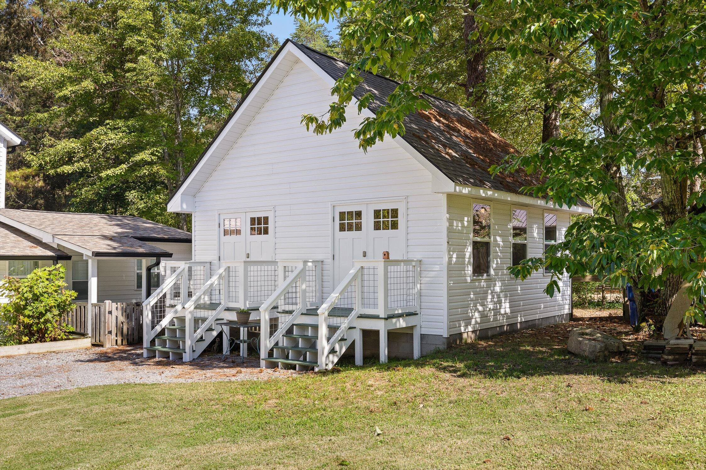 Mentone, Alabama, 35984, United States, 3 Bedrooms Bedrooms, ,2 BathroomsBathrooms,Residential,For Sale,1973723