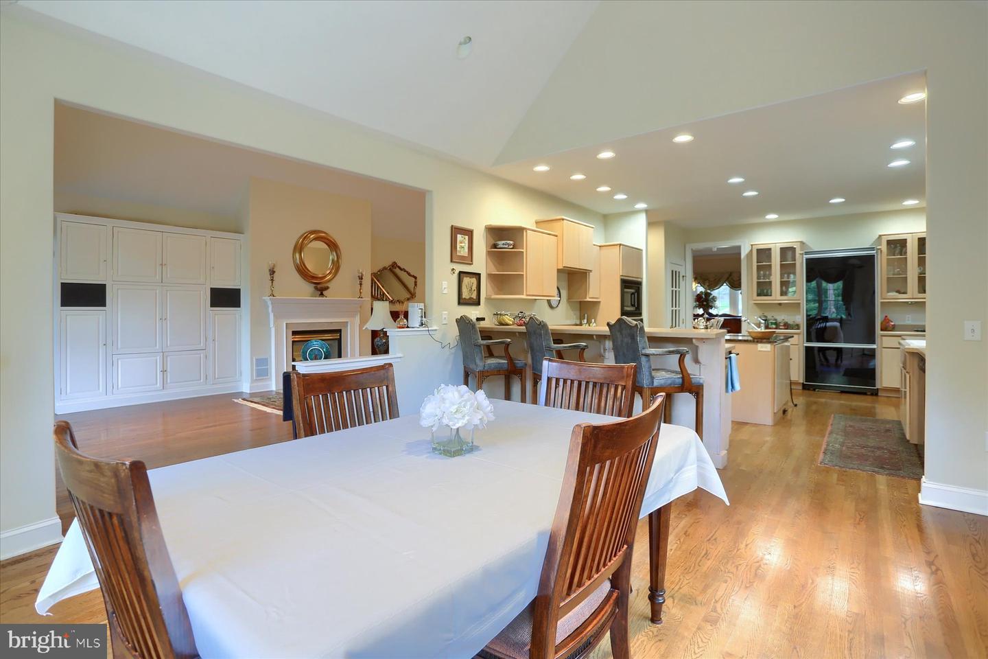 Lemoyne, Pennsylvania, 17043, United States, 5 Bedrooms Bedrooms, ,5 BathroomsBathrooms,Residential,For Sale,1942192