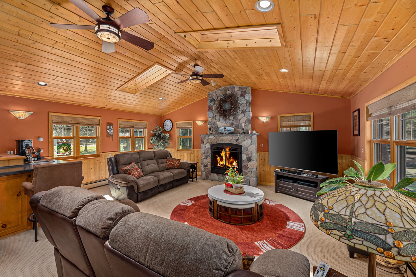 Manitowish Waters, Wisconsin, 54545, United States, 3 Bedrooms Bedrooms, ,4 BathroomsBathrooms,Residential,For Sale,1823646