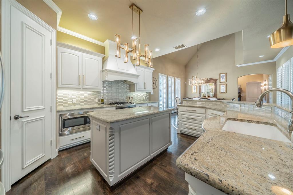 Bedford, Texas, 76021, United States, 3 Bedrooms Bedrooms, ,3 BathroomsBathrooms,Residential,For Sale,1983918