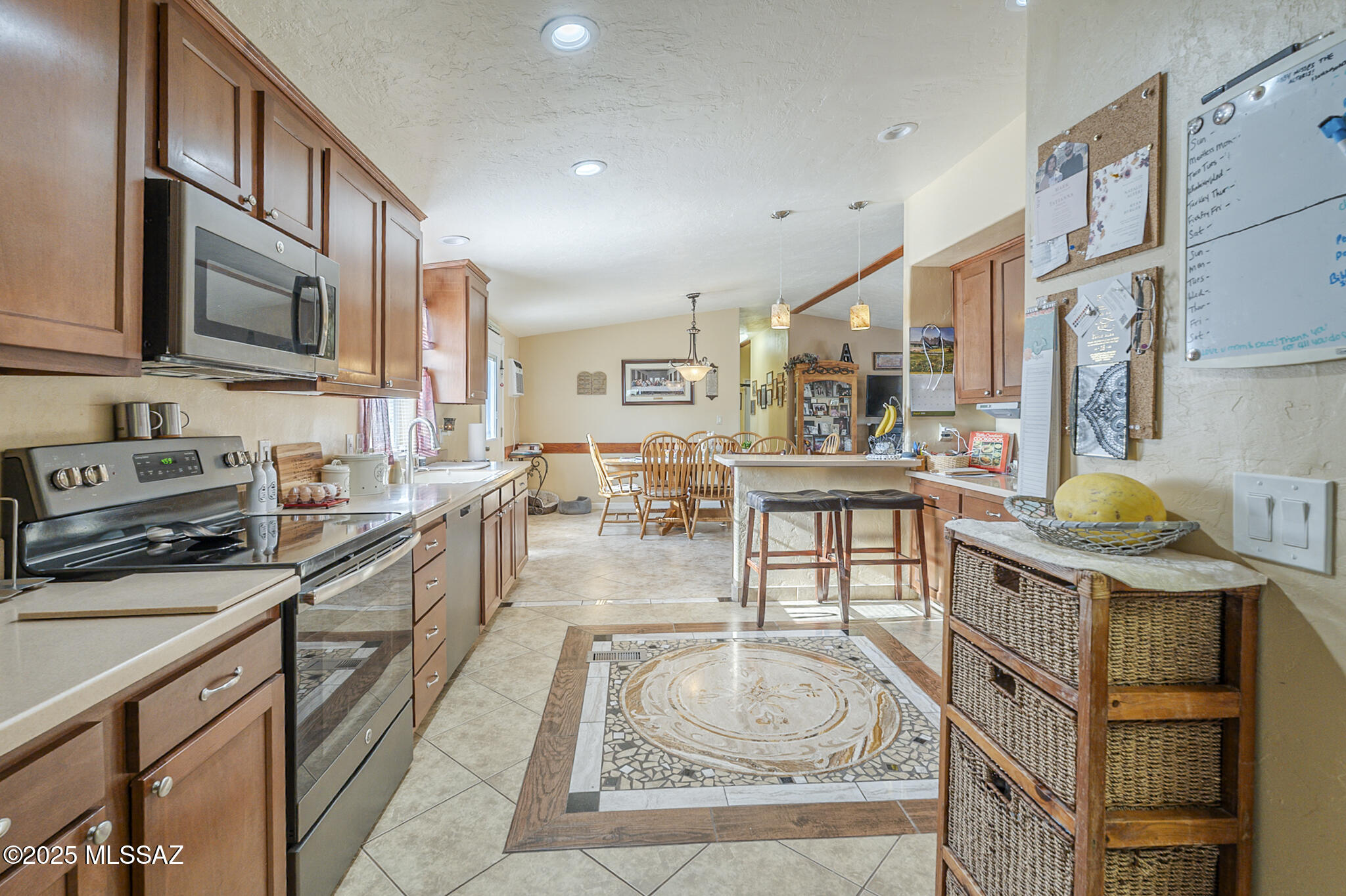 Sahuarita, Arizona, 85629, United States, 6 Bedrooms Bedrooms, ,3 BathroomsBathrooms,Residential,For Sale,1919745