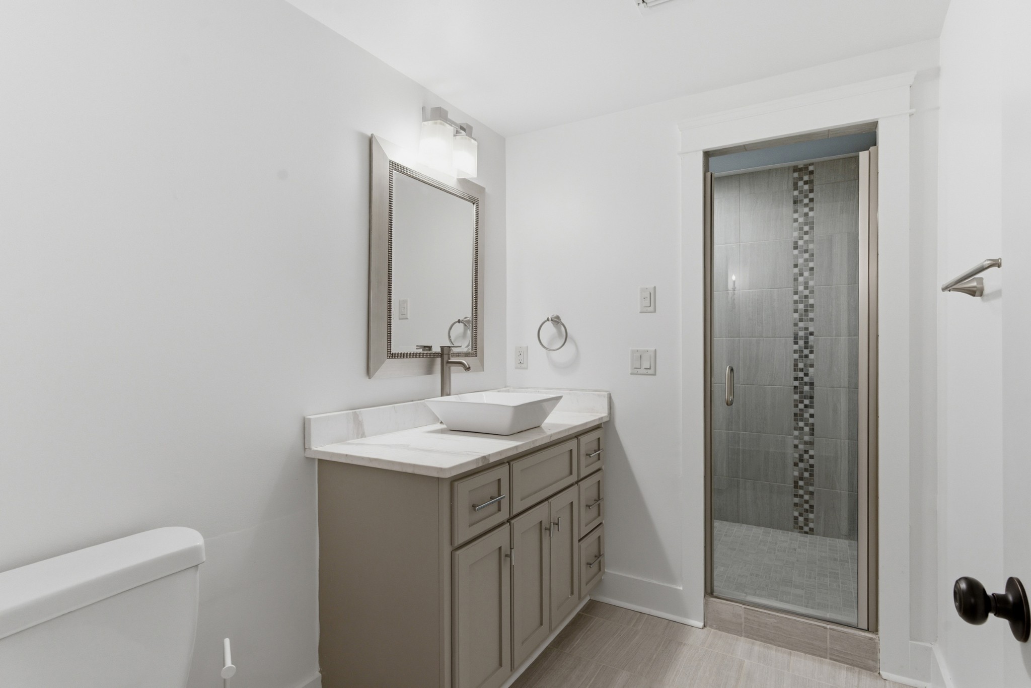  114A Lasalle Ct, Nashville, TN, 37205 - 物件實景