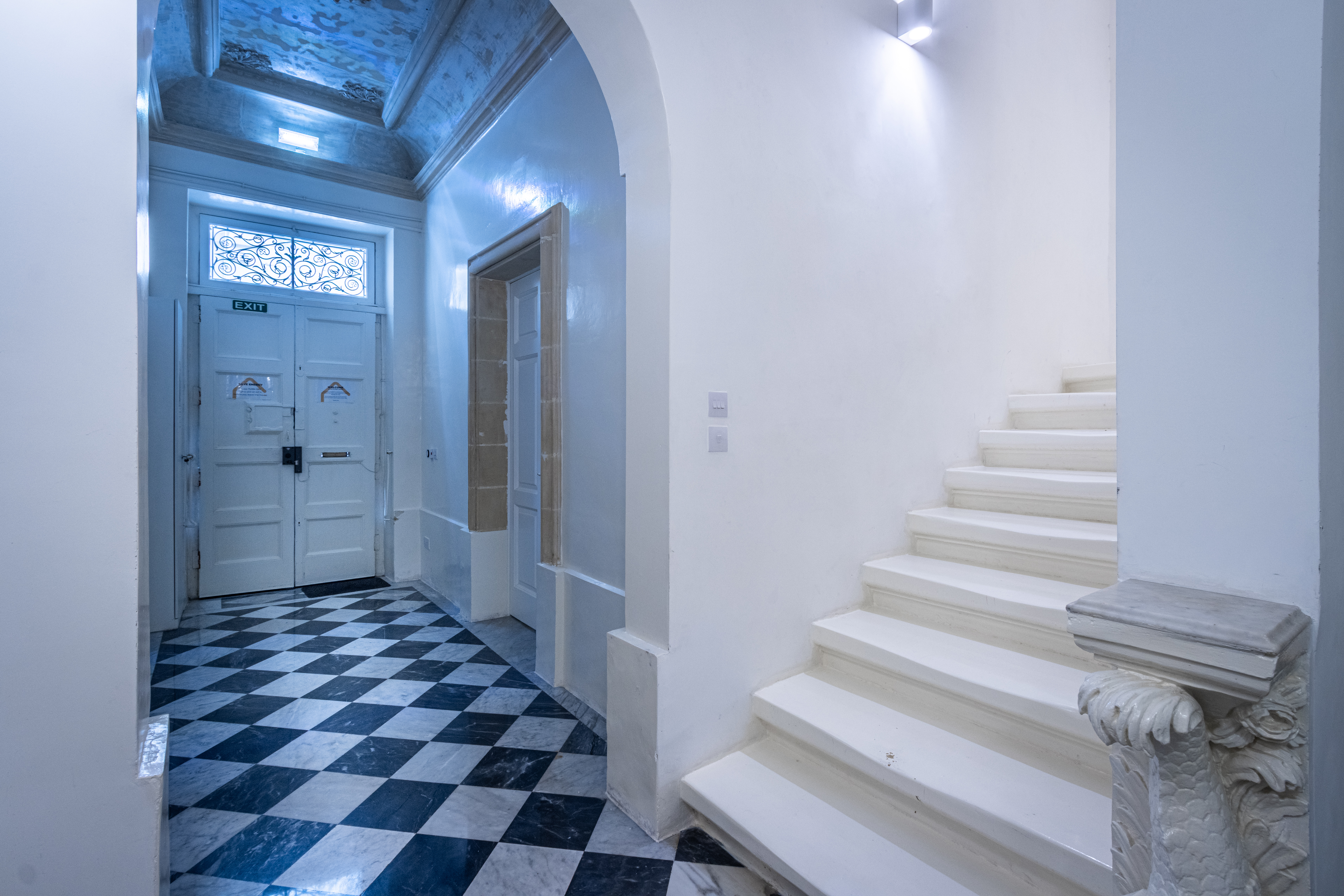  Modern Townhouse with Rooftop Pool - 物件實景