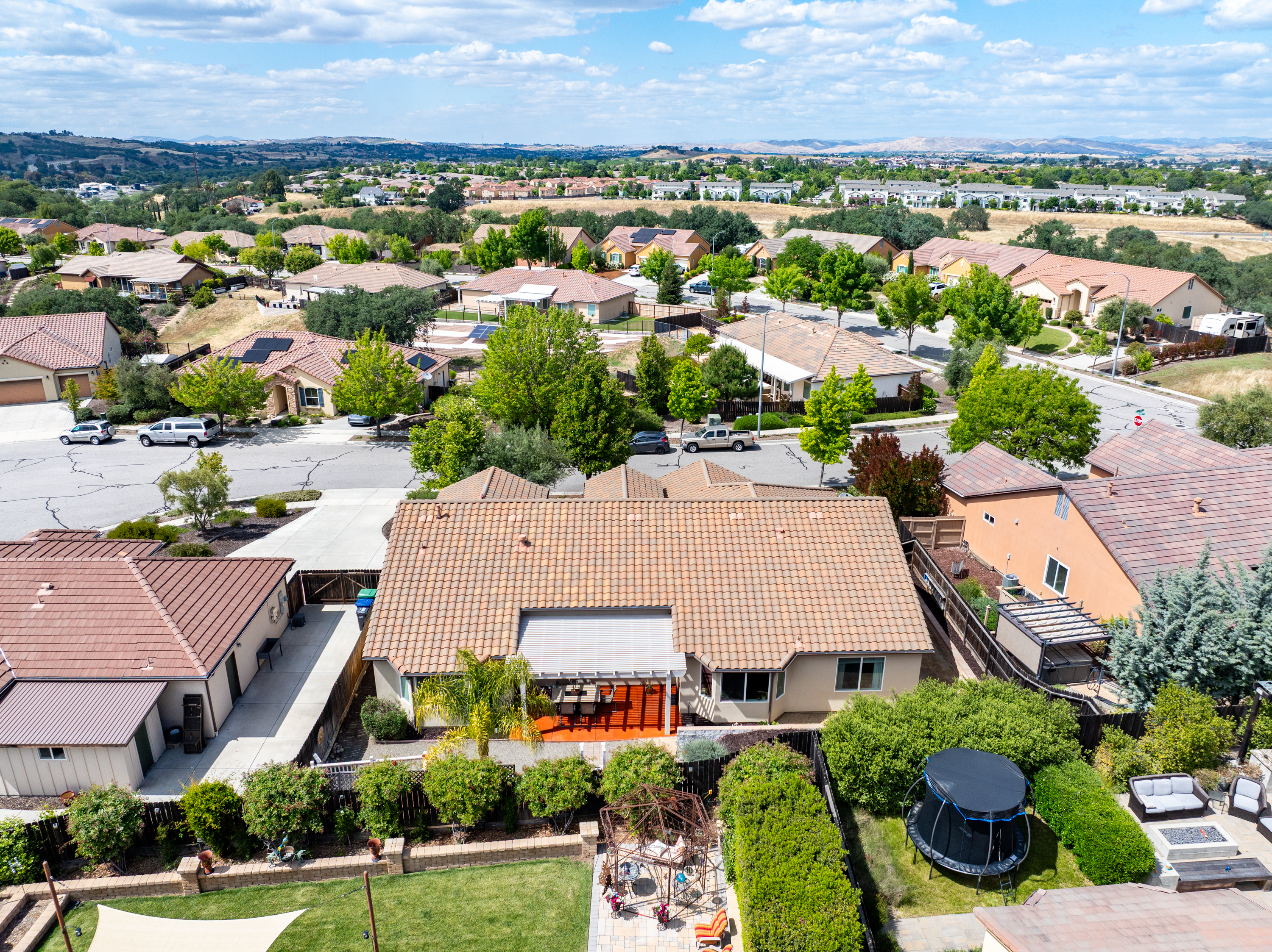  Timeless Living in Vintage at Montebello Oaks - 物件實景