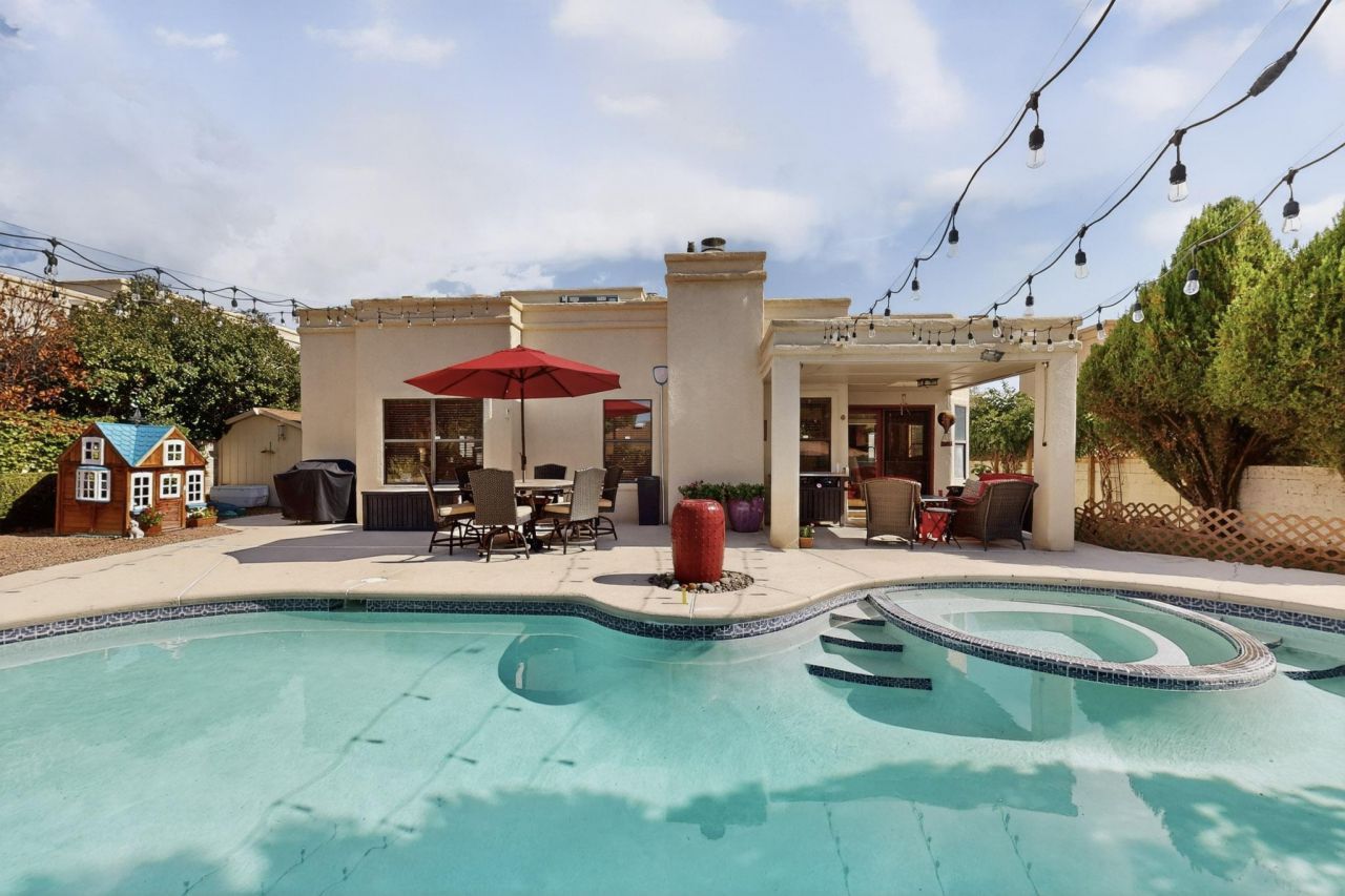 Albuquerque, New Mexico, 87109, United States, 3 Bedrooms Bedrooms, ,3 BathroomsBathrooms,Residential,For Sale,1949452