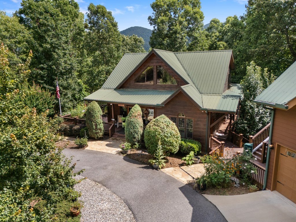 Blairsville, Georgia, 30512, United States, 3 Bedrooms Bedrooms, ,4 BathroomsBathrooms,Residential,For Sale,1895292