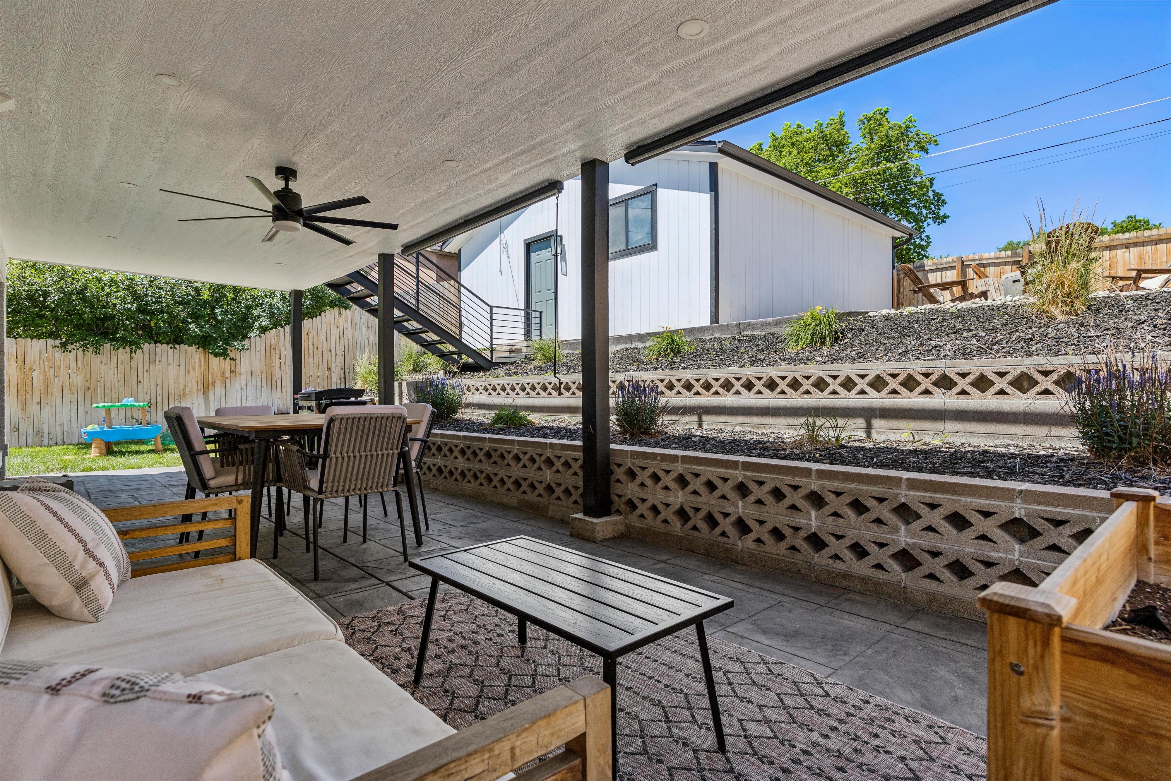  Beautifully renovated-perfect blend of modern functionality, thoughtful design - 物件實景