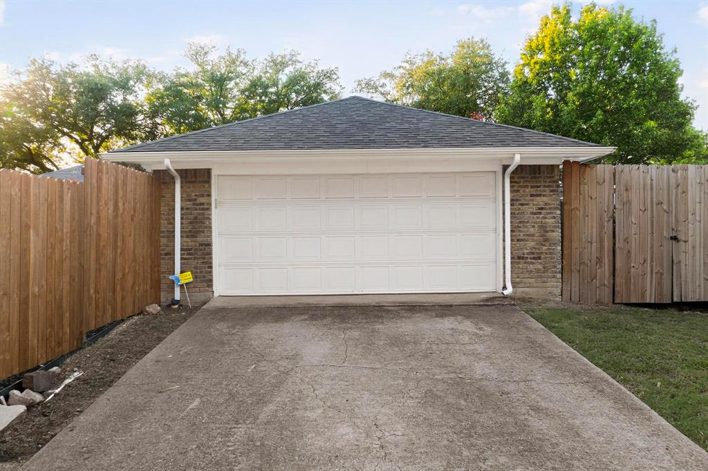 Rockwall, Texas, 75087, United States, 3 Bedrooms Bedrooms, ,2 BathroomsBathrooms,Residential,For Sale,2006389