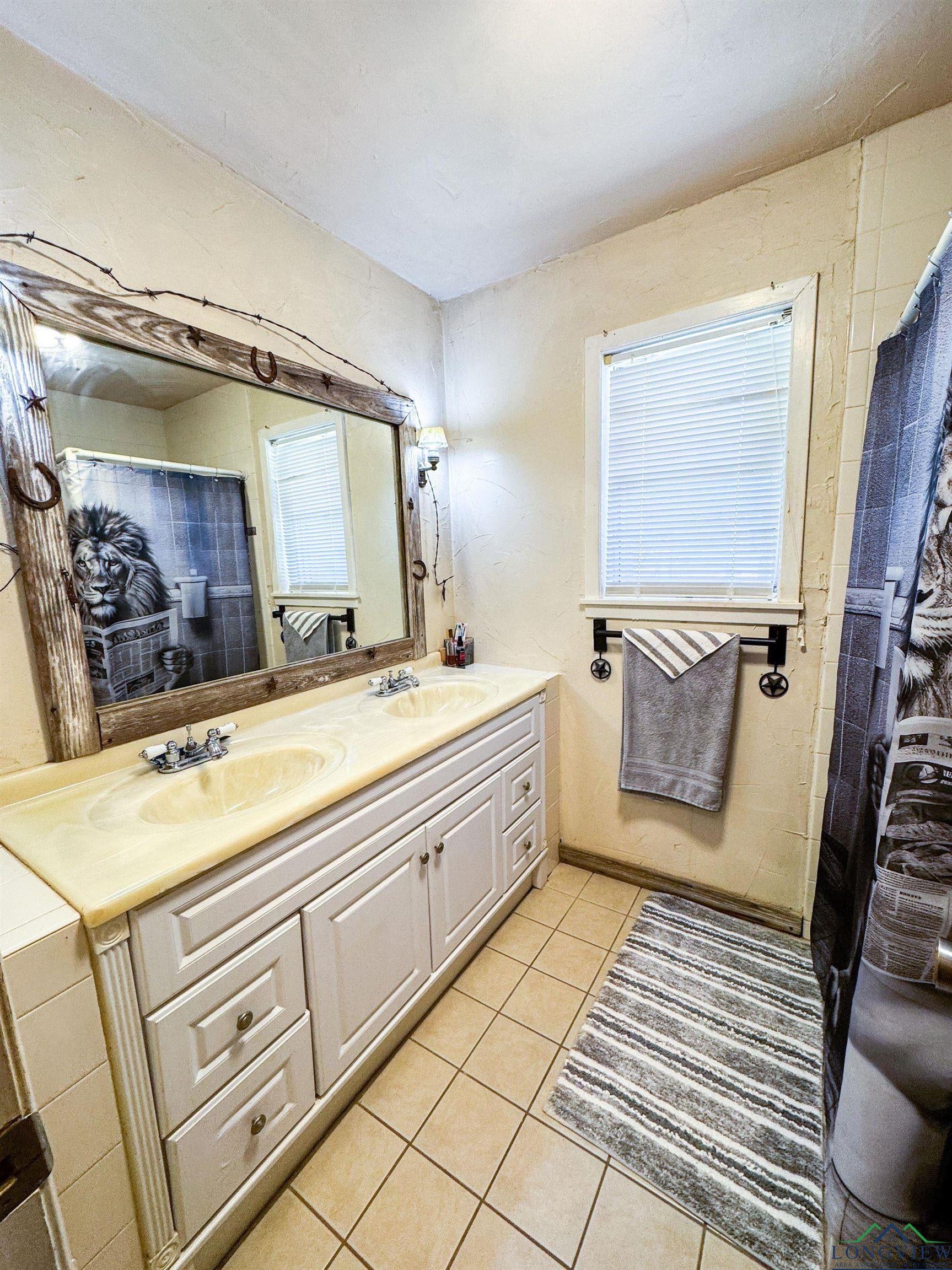 Linden, Texas, 75563, United States, 3 Bedrooms Bedrooms, ,3 BathroomsBathrooms,Residential,For Sale,1974630