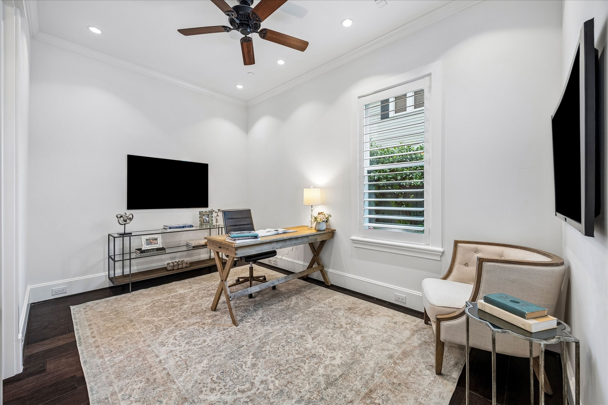  326 W 18th Street - 物件實景