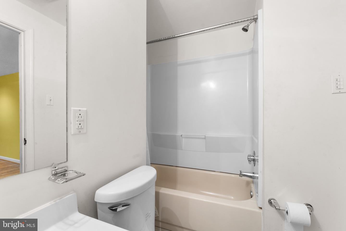 BOWIE, Maryland, 20720, United States, 4 Bedrooms Bedrooms, ,4 BathroomsBathrooms,Residential,For Sale,1897173