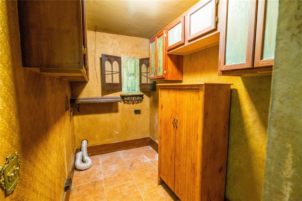 Orlando, Florida, 32819, United States, 3 Bedrooms Bedrooms, ,2 BathroomsBathrooms,Residential,For Sale,1694453