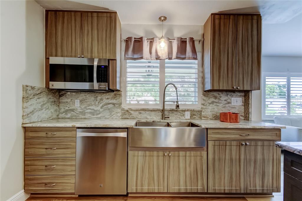 St Petersburg, Florida, 33710, United States, 3 Bedrooms Bedrooms, ,2 BathroomsBathrooms,Residential,For Sale,1877188