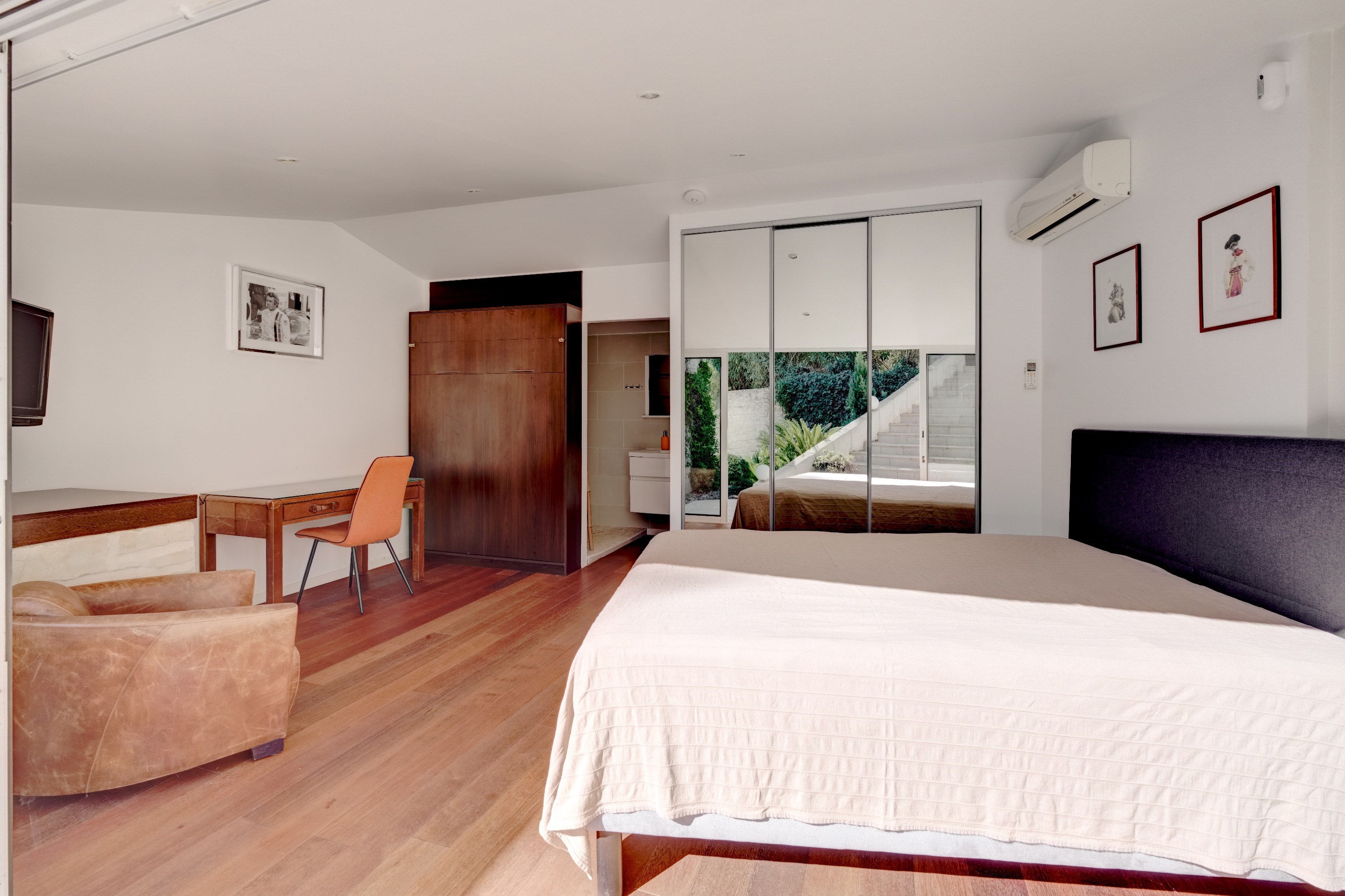  Cannes Croix des Gardes, 208 sqm three bedroom villa with pool and independent … - 物件實景