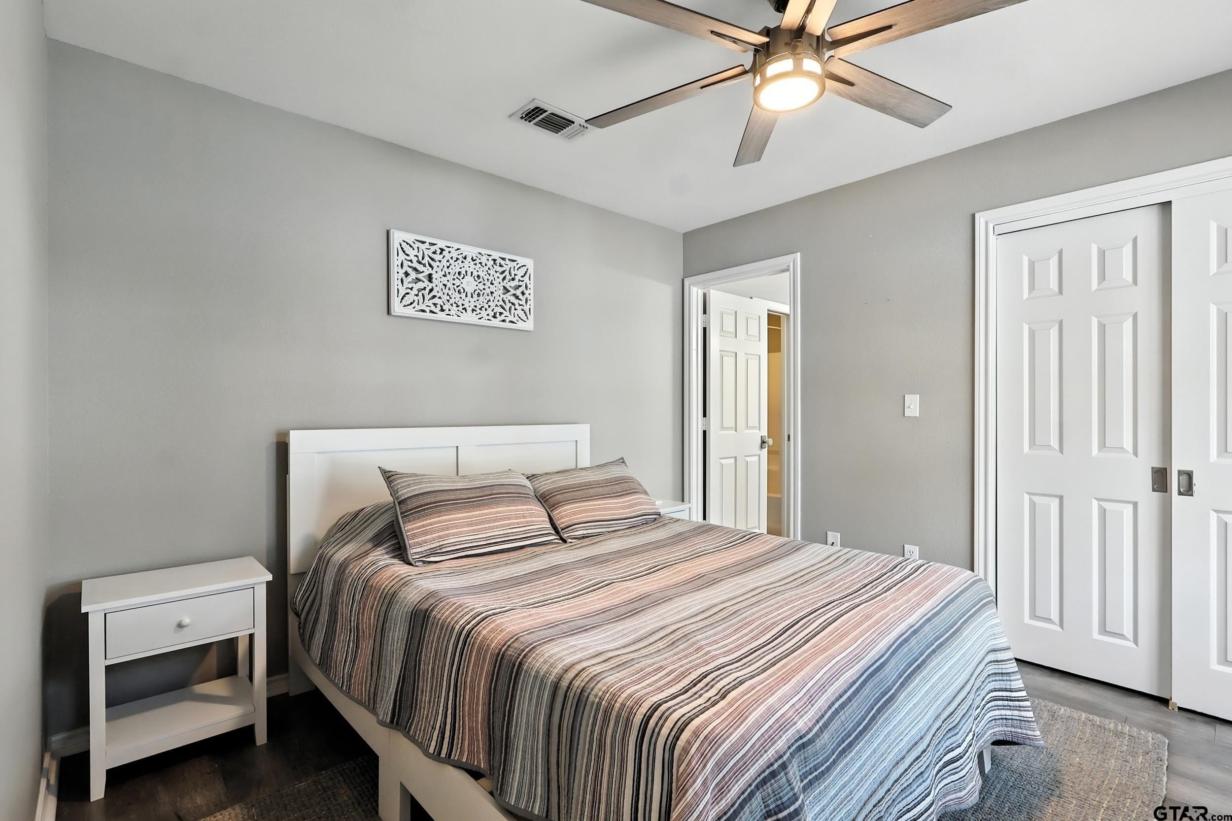 Pittsburg, Texas, 75686, United States, 3 Bedrooms Bedrooms, ,3 BathroomsBathrooms,Residential,For Sale,1977166