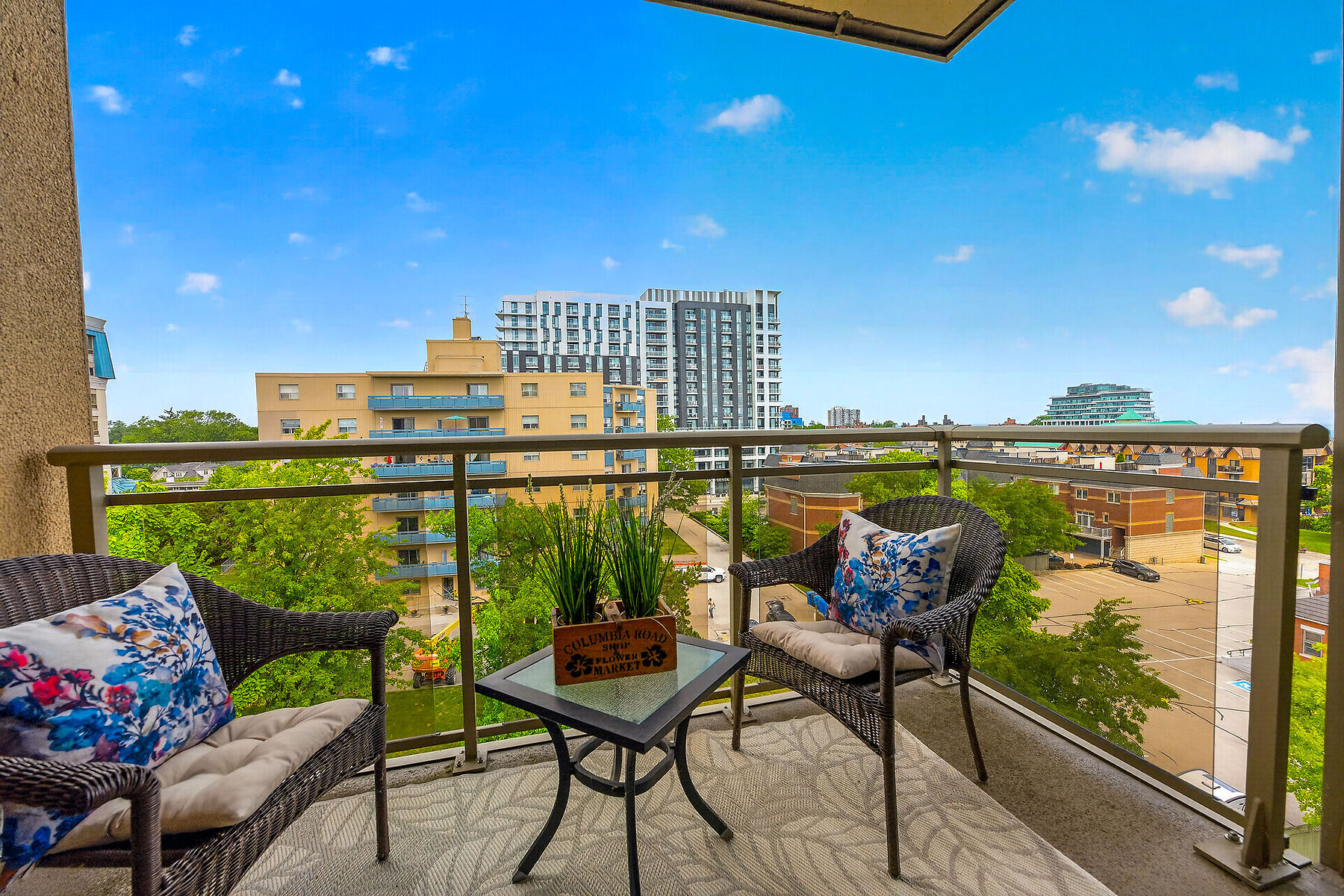  Desirable Waterfront Condo - 物件實景
