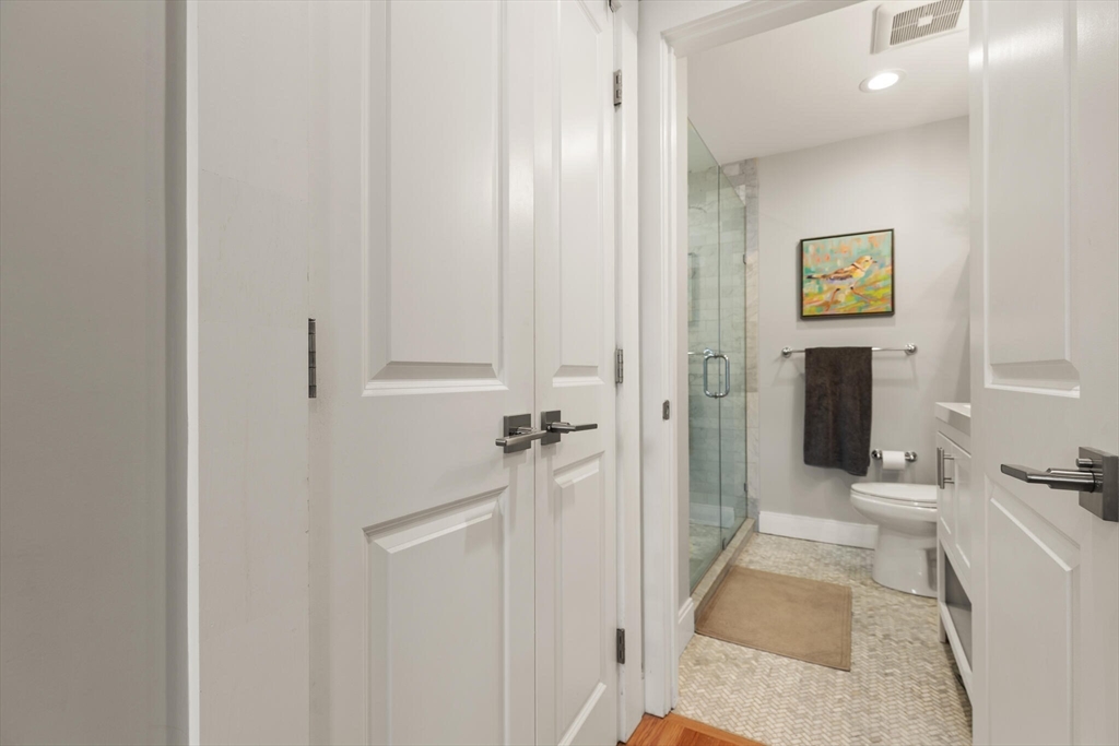 Boston, Massachusetts, 02128, United States, 2 Bedrooms Bedrooms, ,2 BathroomsBathrooms,Residential,For Sale,1925542