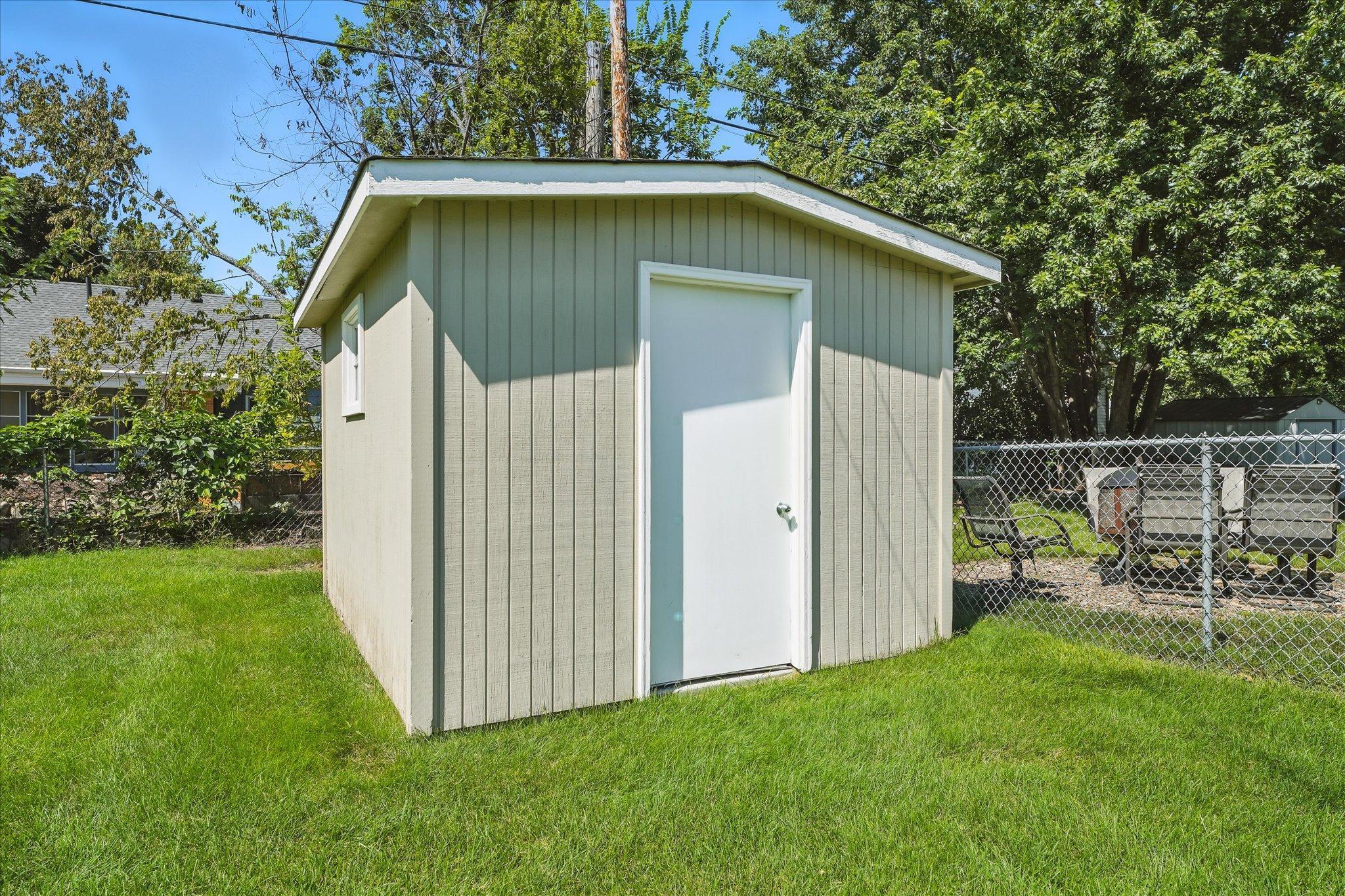 Edina, Minnesota, 55410, United States, 3 Bedrooms Bedrooms, ,1 BathroomBathrooms,Residential,For Sale,1941033
