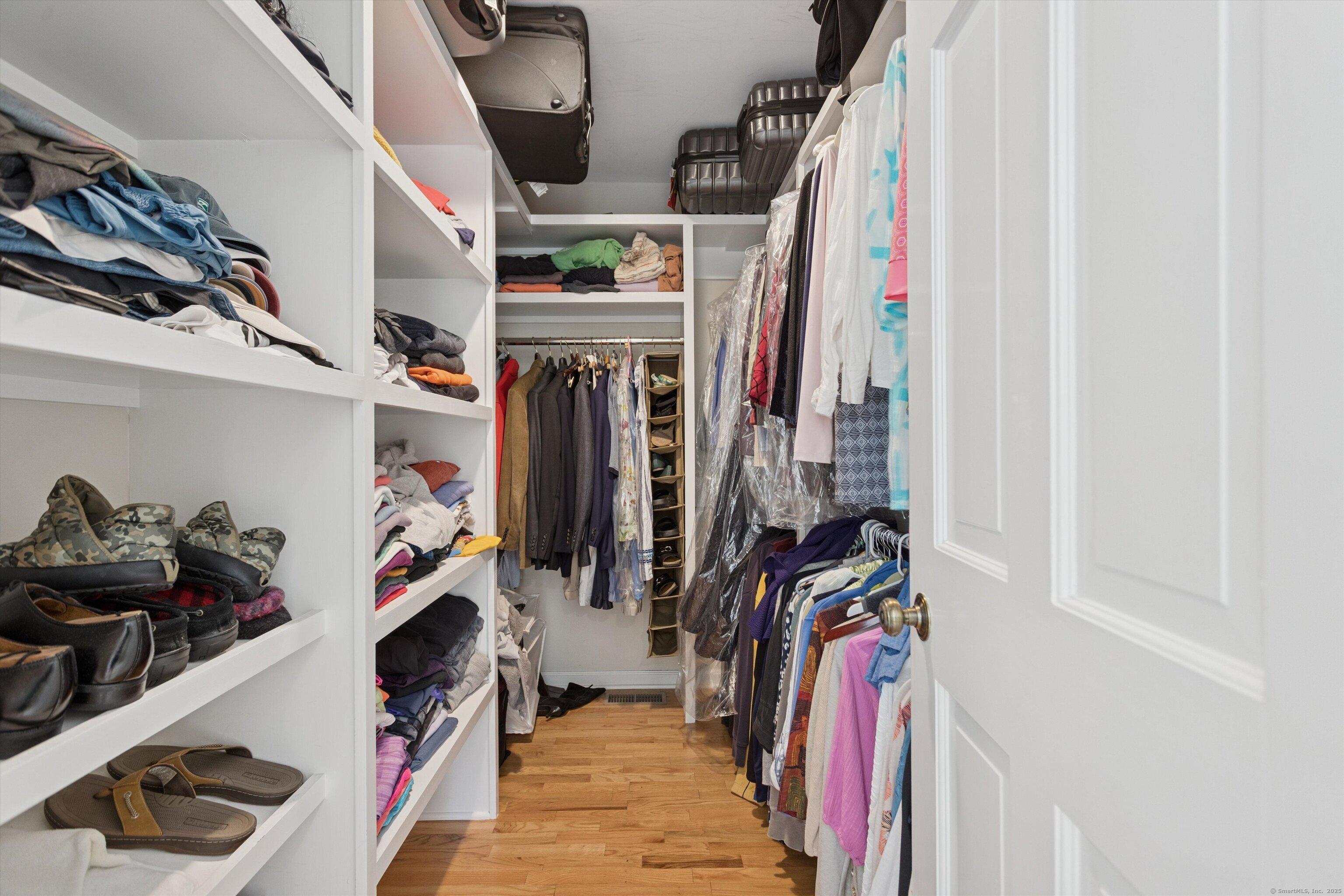 Stamford, Connecticut, 06903, United States, 5 Bedrooms Bedrooms, ,5 BathroomsBathrooms,Residential,For Sale,1976507