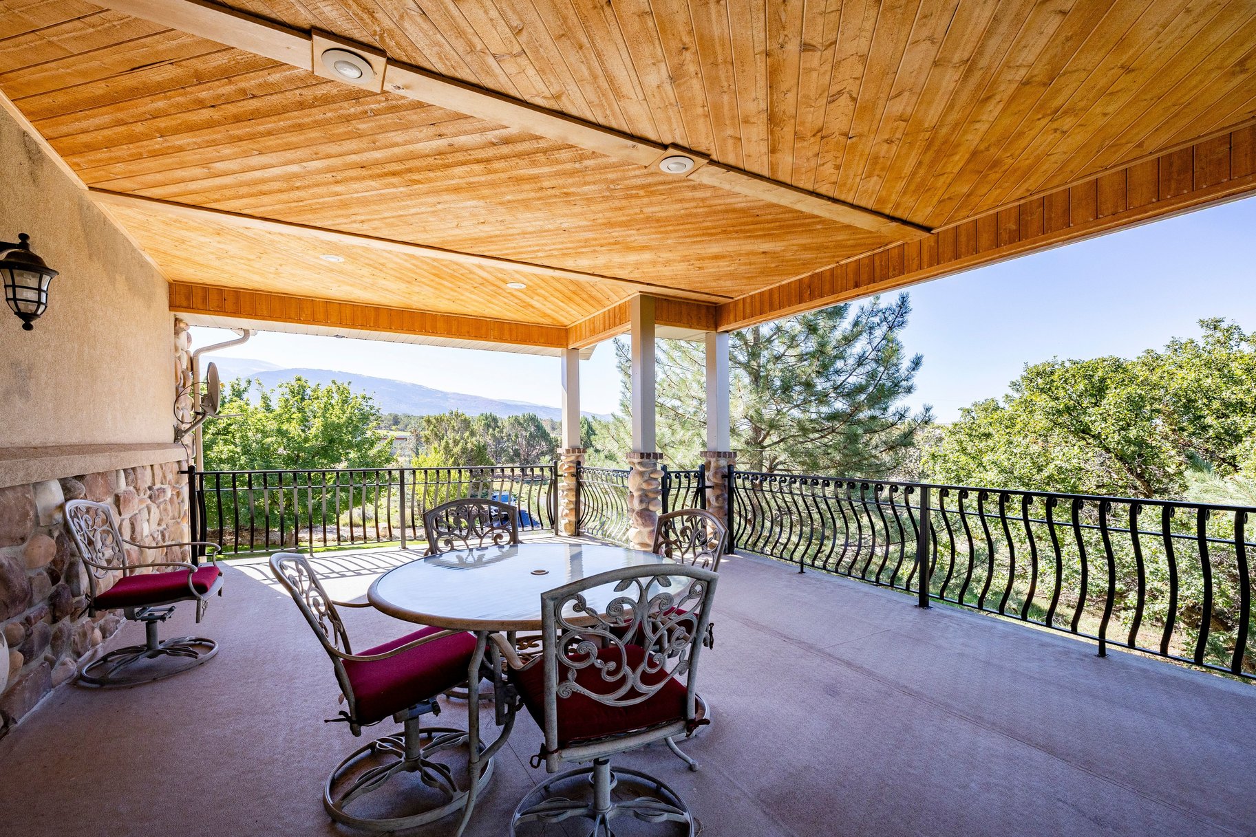  Family Compound with Sports Court, Privacy, and Horseshoe Mountain Views - 物件實景