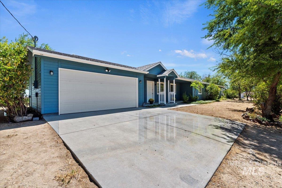 New Plymouth, Idaho, 83655-5457, United States, 5 Bedrooms Bedrooms, ,Residential,For Sale,1918304