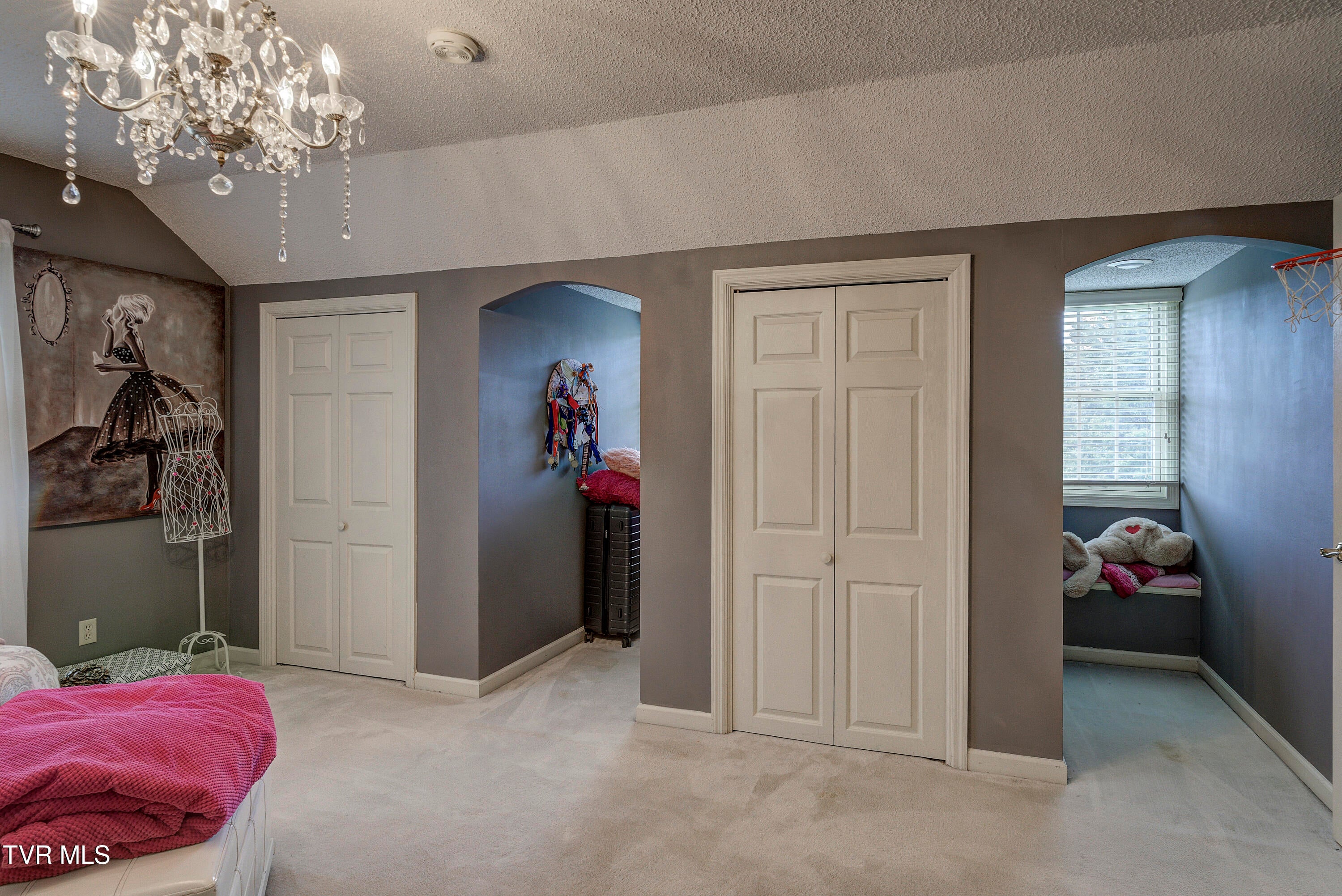 Kingsport, Tennessee, 37663, United States, 5 Bedrooms Bedrooms, ,3 BathroomsBathrooms,Residential,For Sale,1940461
