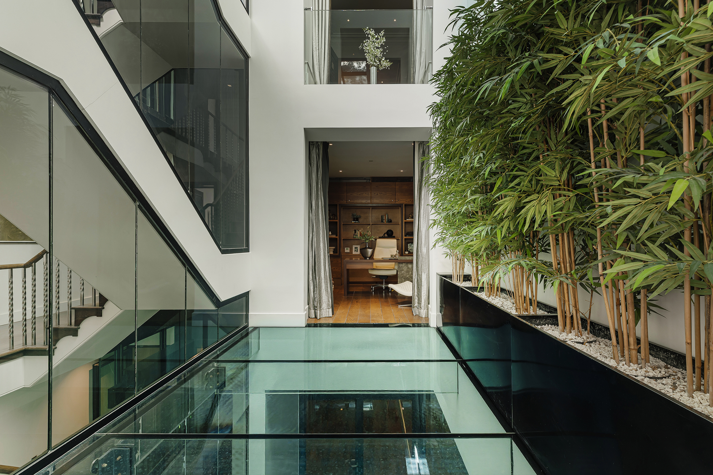  A Magnificent Six-Bedroom Residence with Pool and Roof Terrace in Kensington - 物件實景