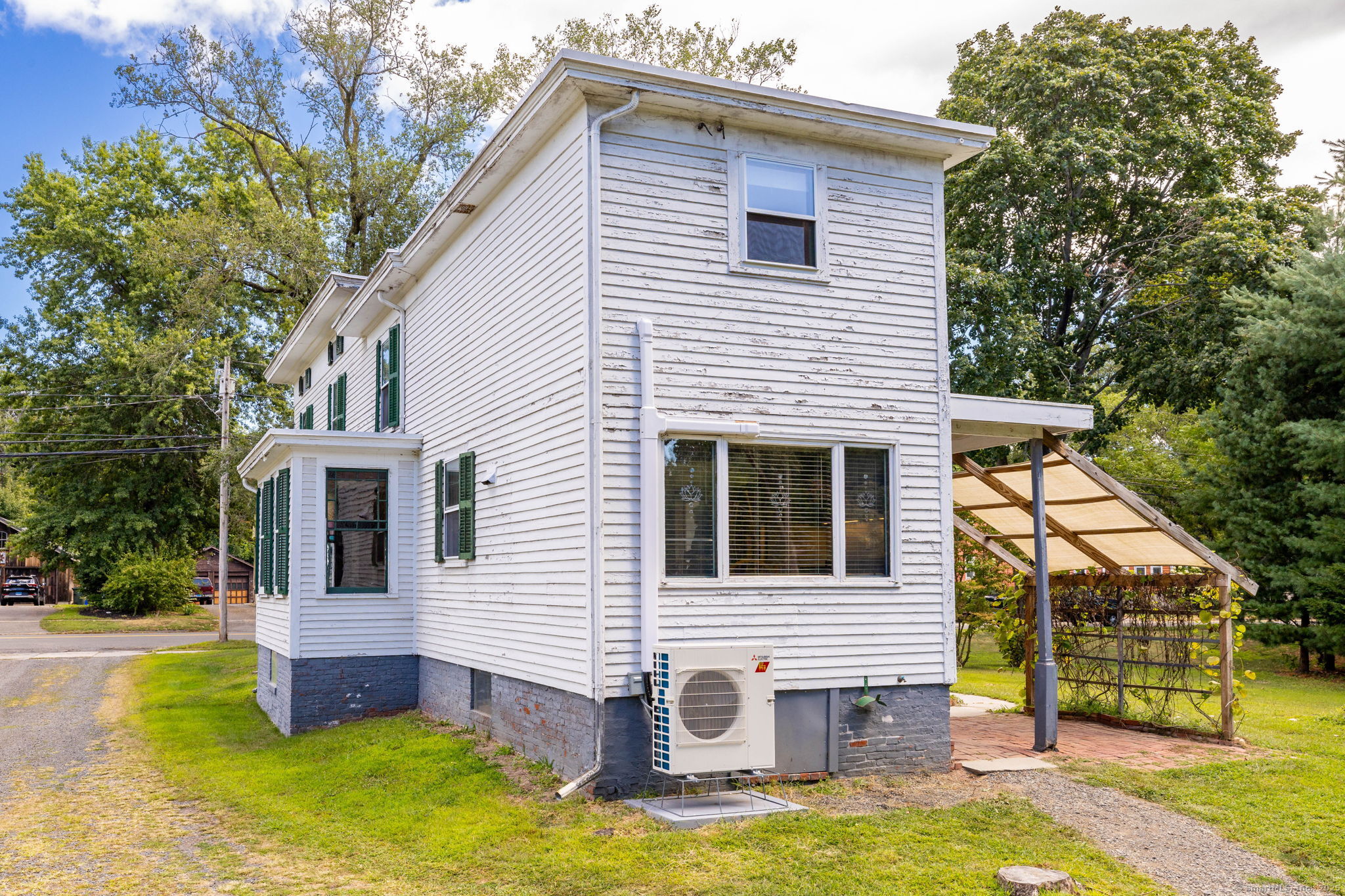 Wethersfield, Connecticut, 06109, United States, 4 Bedrooms Bedrooms, ,2 BathroomsBathrooms,Residential,For Sale,1939888