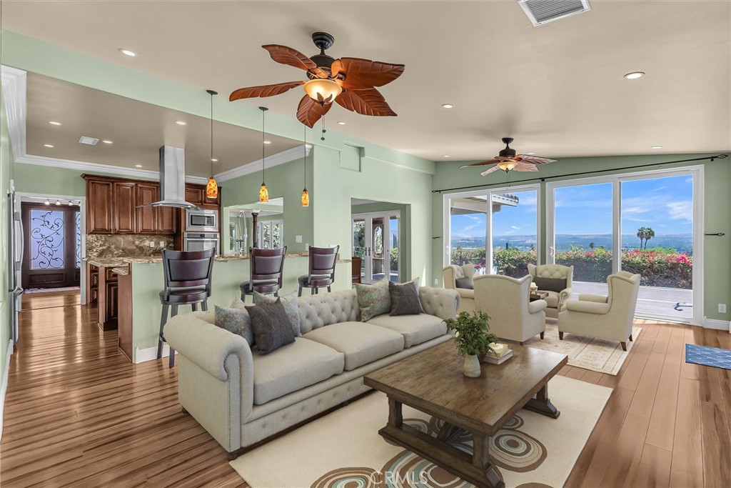 Jurupa Valley, California, 92509, United States, 3 Bedrooms Bedrooms, ,2 BathroomsBathrooms,Residential,For Sale,1939964