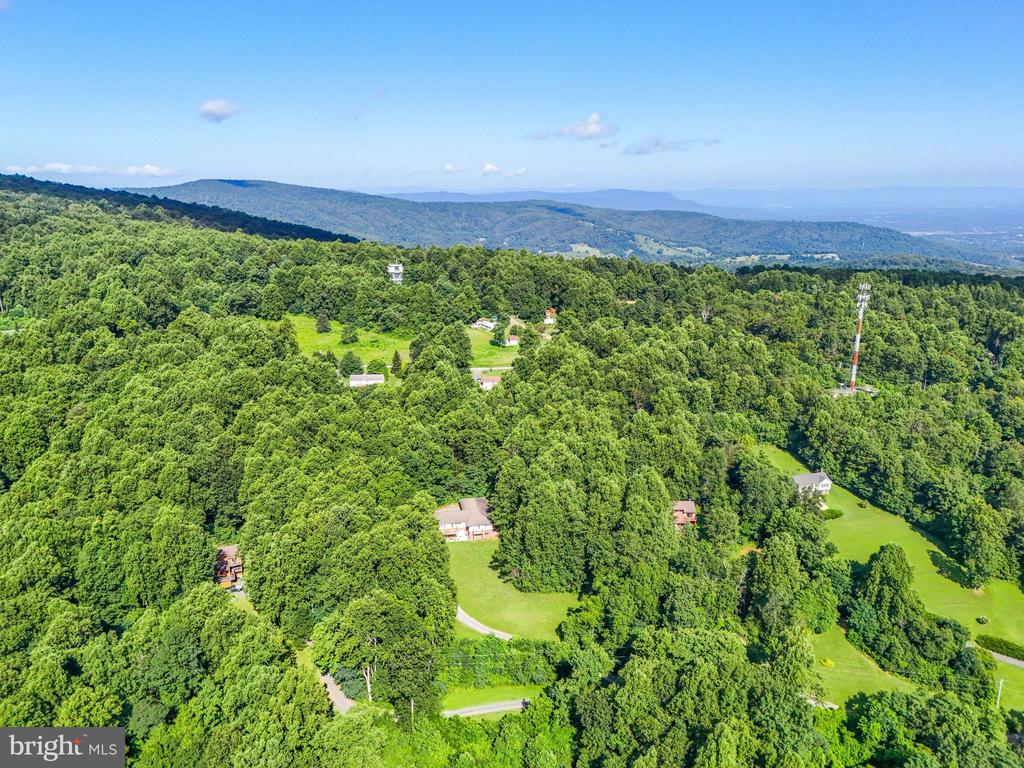 Chester Gap, Virginia, 22623, United States, 4 Bedrooms Bedrooms, ,4 BathroomsBathrooms,Residential,For Sale,1980820