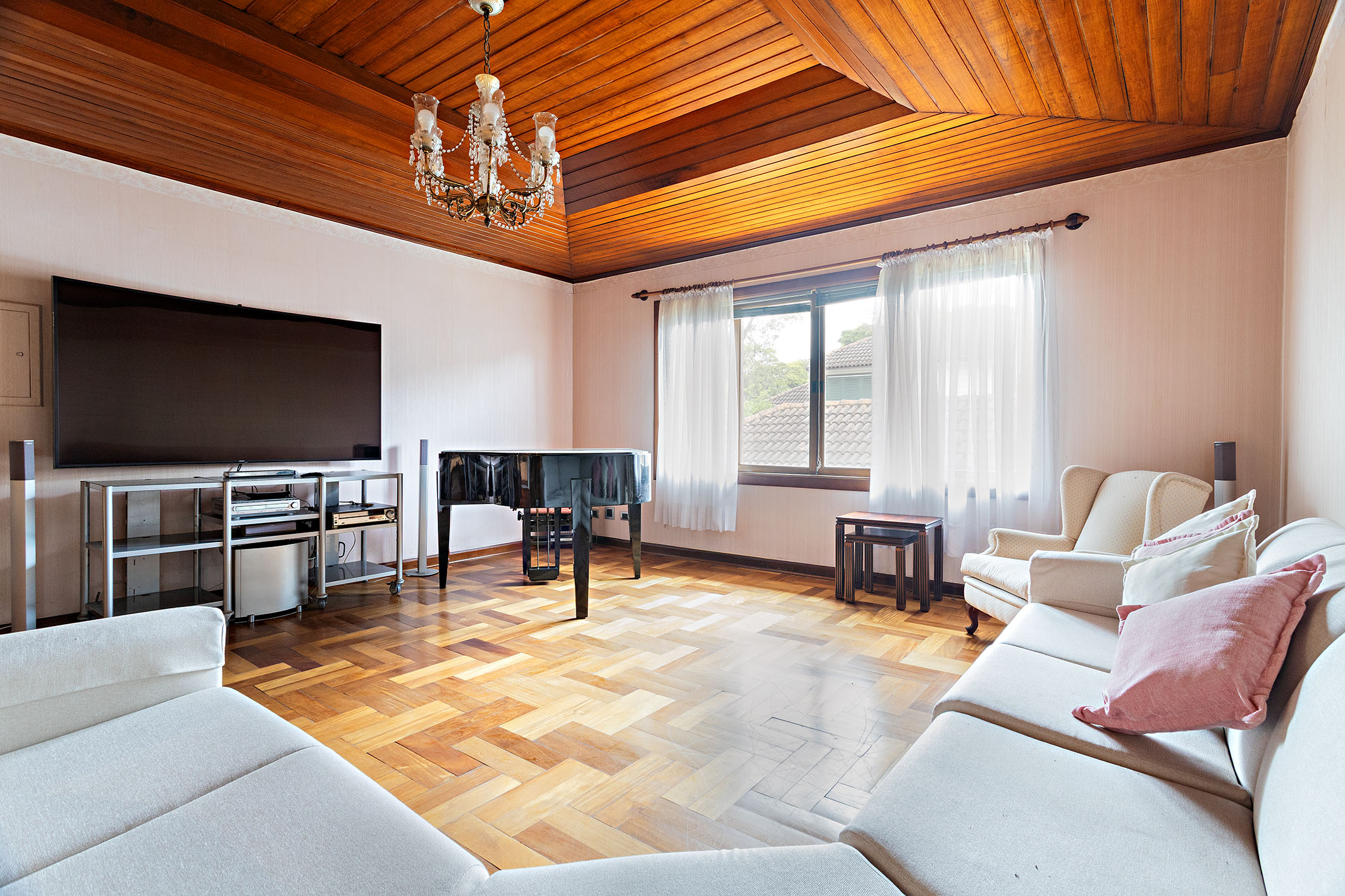  Neoclassical house in gated community with pool and elevator - 物件實景
