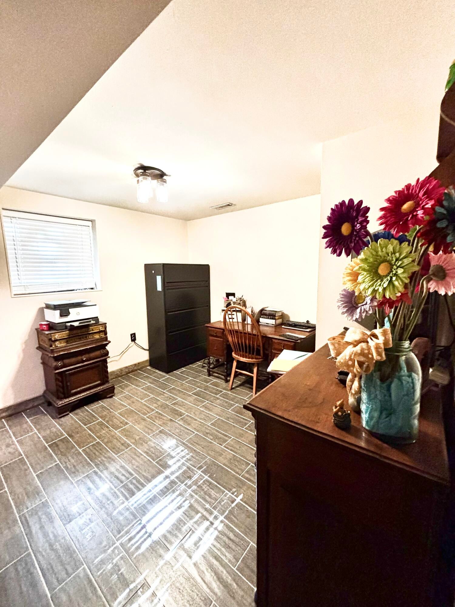 Dayton, Tennessee, 37321, United States, 3 Bedrooms Bedrooms, ,3 BathroomsBathrooms,Residential,For Sale,1967660