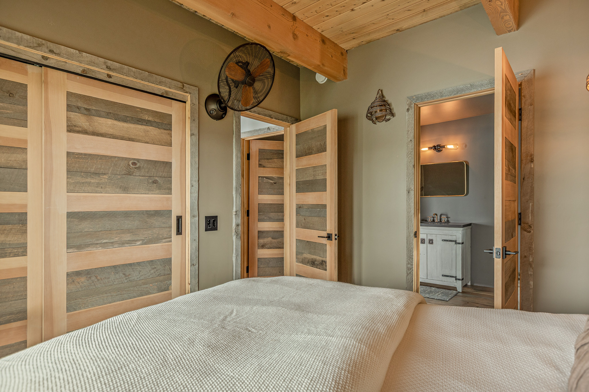  28778 Palisades Drive, Lake Arrowhead, CA 92352 - 物件實景