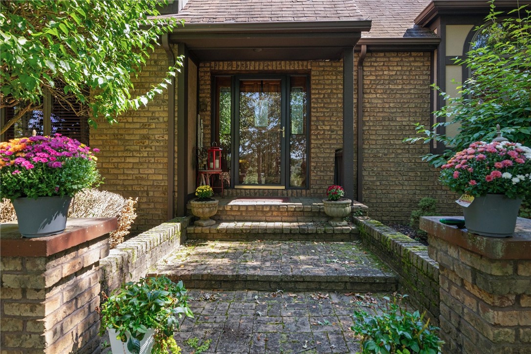 South Strabane, Pennsylvania, 15301, United States, 5 Bedrooms Bedrooms, ,5 BathroomsBathrooms,Residential,For Sale,2003088