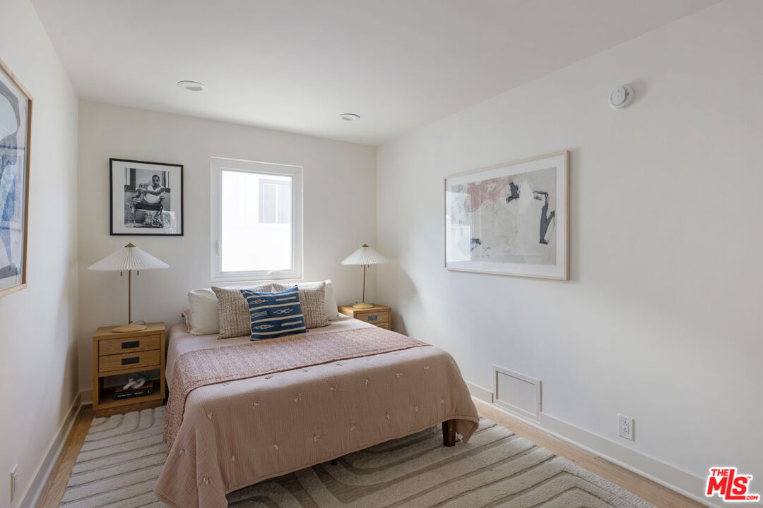 Los Angeles, California, 90031, United States, 5 Bedrooms Bedrooms, ,Residential,For Sale,2000759