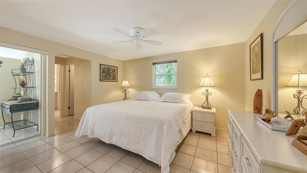 Sarasota, Florida, 34234, United States, 2 Bedrooms Bedrooms, ,2 BathroomsBathrooms,Residential,For Sale,1875494