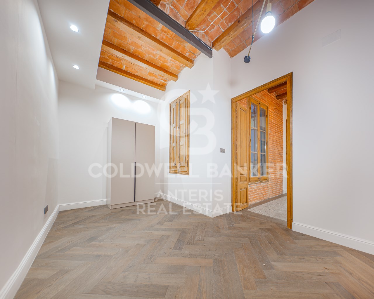 Barcelona, Catalonia, ES, 2 Bedrooms Bedrooms, ,2 BathroomsBathrooms,Residential,For Sale,1932688