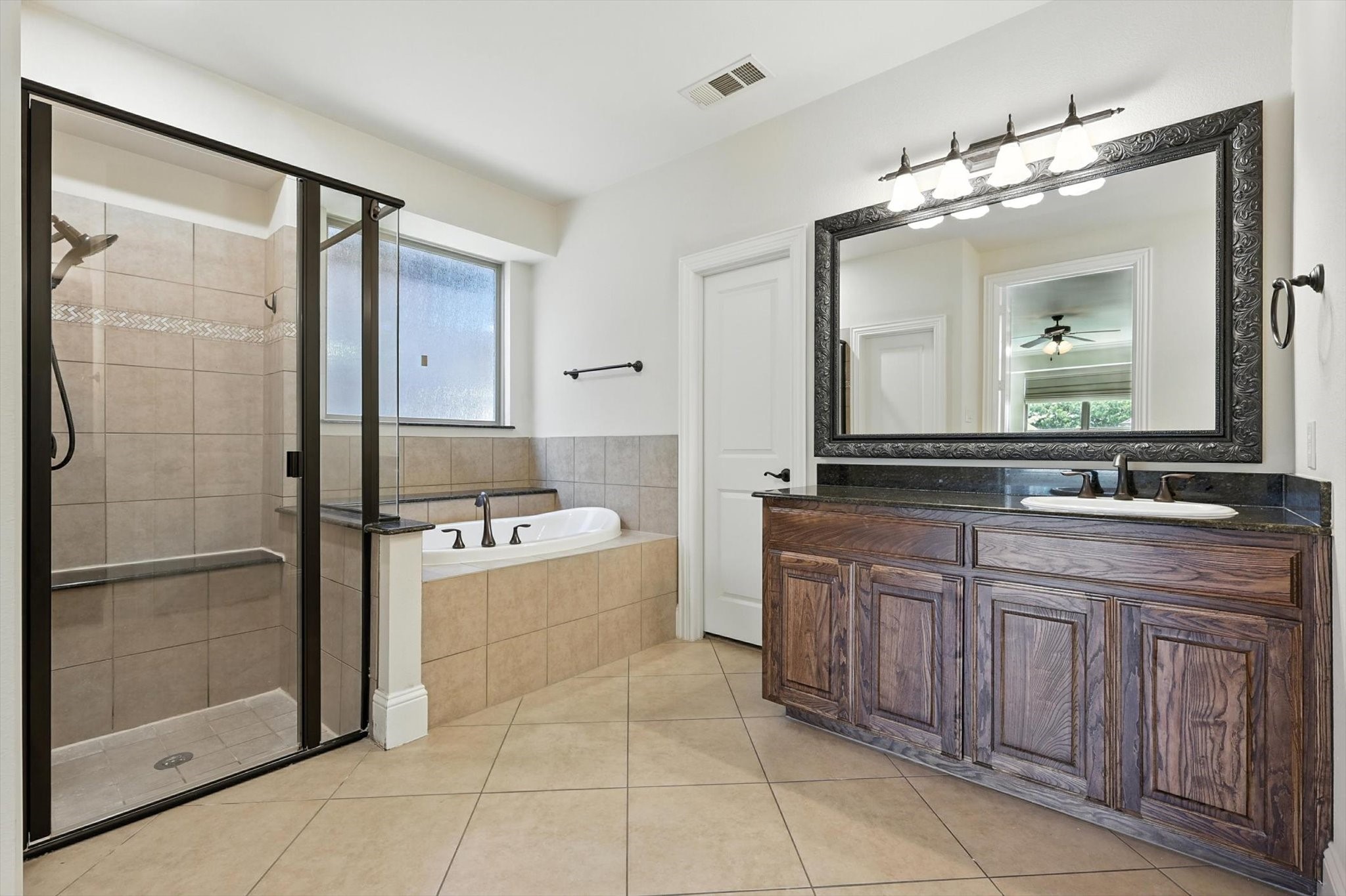 Highland Village, Texas, 75077, United States, 4 Bedrooms Bedrooms, ,4 BathroomsBathrooms,Residential,For Sale,1821197