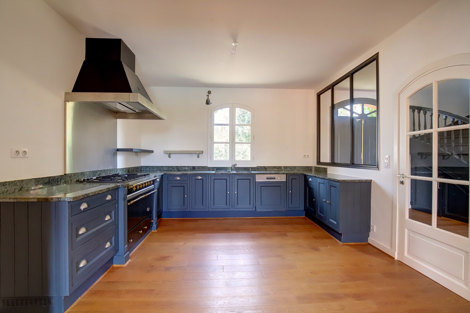 PROXIMITÉ TOULOUSE - MAISON 300m2 - PISCINE - GARAGE - 物件實景