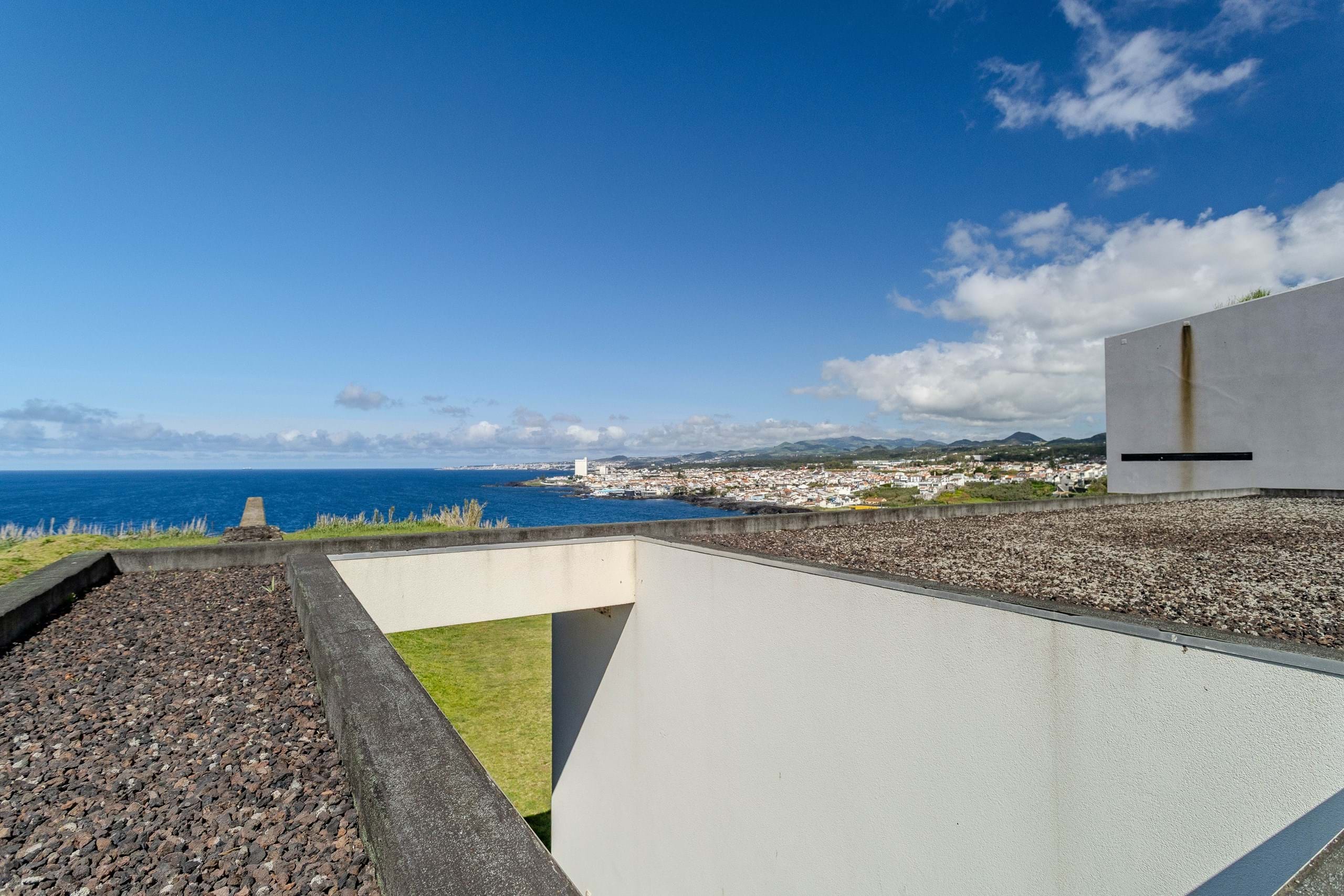 Ponta Delgada, Ilha de São Miguel, 9560-501, PT, 3 Bedrooms Bedrooms, ,4 BathroomsBathrooms,Residential,For Sale,1826448