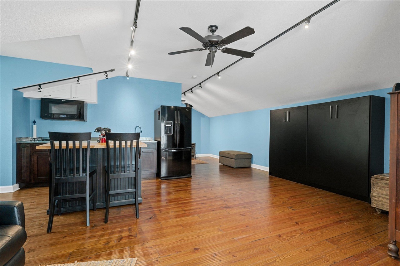 Bowling Green, Kentucky, 42103, United States, 4 Bedrooms Bedrooms, ,5 BathroomsBathrooms,Residential,For Sale,1785083