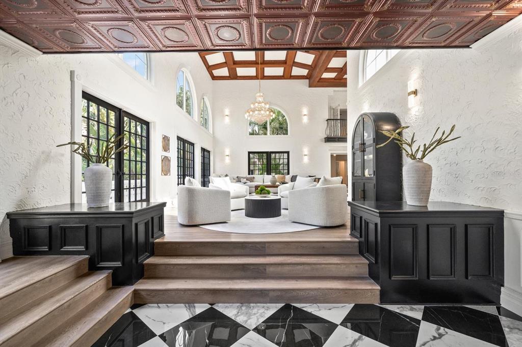 St Petersburg, Florida, 33707, United States, 5 Bedrooms Bedrooms, ,9 BathroomsBathrooms,Residential,For Sale,2000985